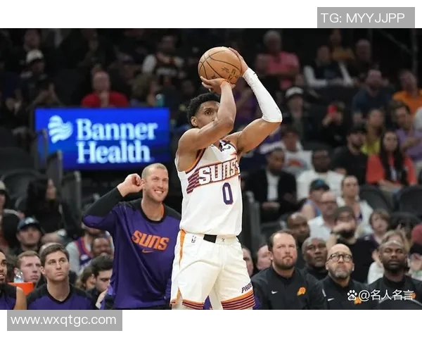 大前锋位置崛起:解析当代篮球大前锋的角色变化与战术运用